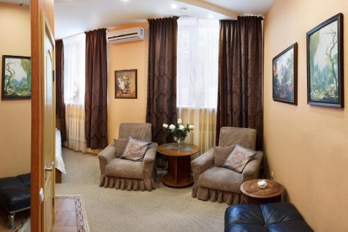 Avsteria Hotel