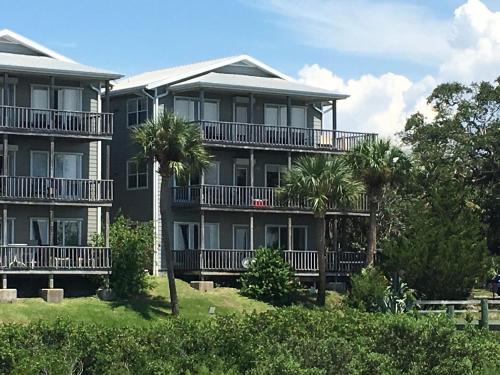 Seahorse Landing #503 Gulf Front Vacation Condo - main image