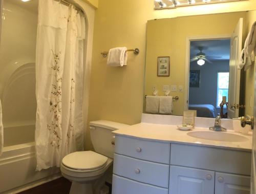 Seahorse Landing #503 Gulf Front Vacation Condo in Cedar Key, USA
