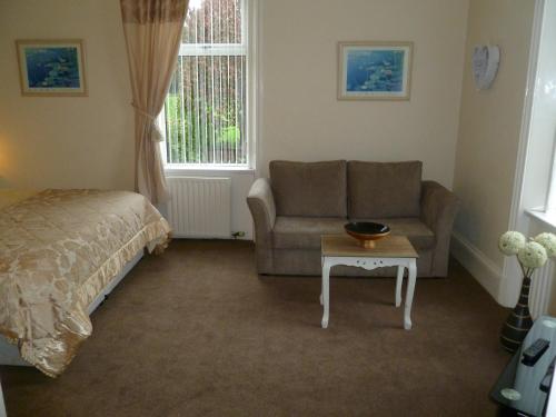Greenlaw Guest House - image 6