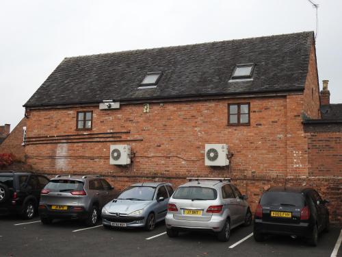 . Pillory House Loft Apartment