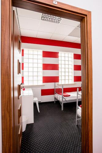 Inbed Hostel Room Type - Large Twin Room