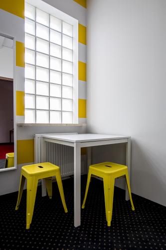 Inbed Hostel Room Type - Small Twin Room