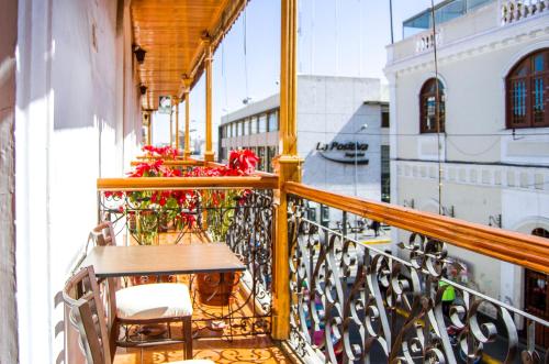 Le Foyer Arequipa Set in a prime location of Arequipa, Hostal Le Foyer puts everything the city has to offer just outside your doorstep. The property features a wide range of facilities to make your stay a pleasant exp