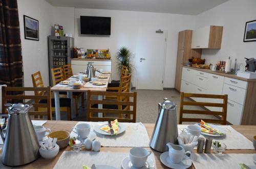 餐飲選擇, 豪斯梅爾住宿加早餐旅館 (Gastehaus Am Hochsimmer) in 埃特靈恩