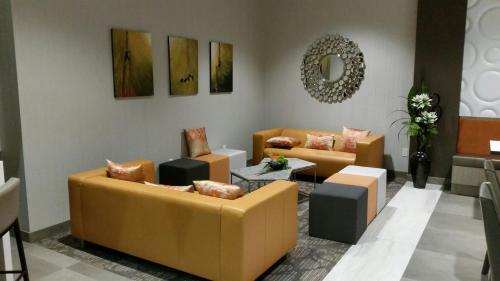 Bar/Lounge, Wingate by Wyndham Dieppe Moncton in Moncton (NB)