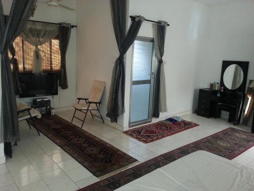 Woodpecker Resort Hotel - image 3