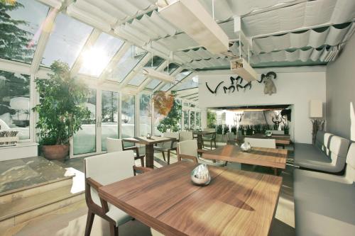 Étterem, Hinterwies – Ski In / Lodge / Dine in Lech Városközpont