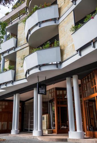 . Semiramis Business Hotel
