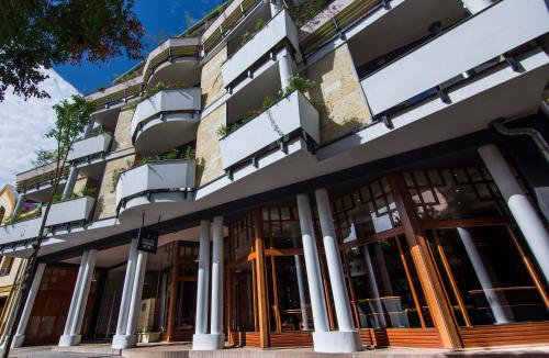 Semiramis Business Hotel in Szolnok