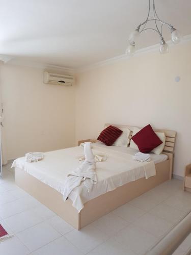  Royal Blue Apartments in Didim