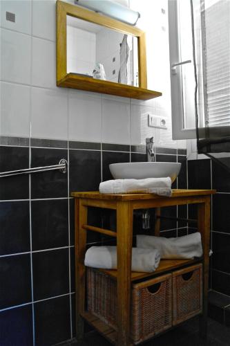 Hôtel le Grillon - image 11