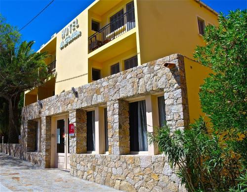 Hôtel le Grillon Hotel de charme L'Île-Rousse