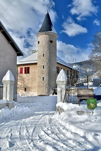 Chateau du Terrail - Accommodation - Montmaur