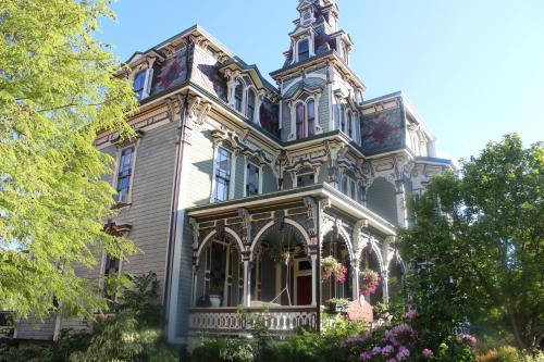 Montgomery Mansion B&B Claysville (PA)