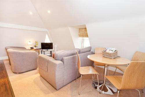 Saint Georges Keep - image 2