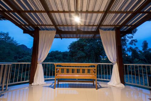 Kanchanaburi Thongphaphum River 3-Star Hotel pool