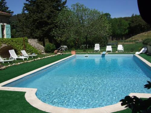 Peldbaseins, Domaine Saint Andrieu in Ladern-sur-Lauquet