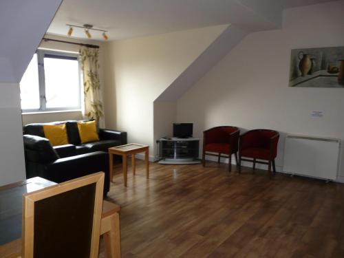 The Courtyard Apartments - image 9