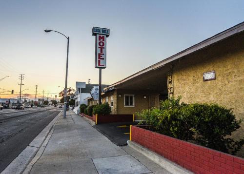 Casa Bell Motel Los Angeles - LAX Airport - image 3