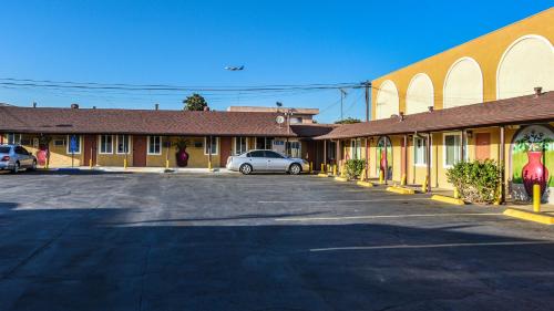 Casa Bell Motel Los Angeles - LAX Airport - image 7