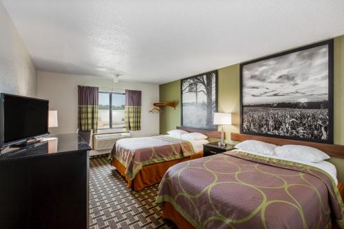 Super 8 by Wyndham Wayne - image 7