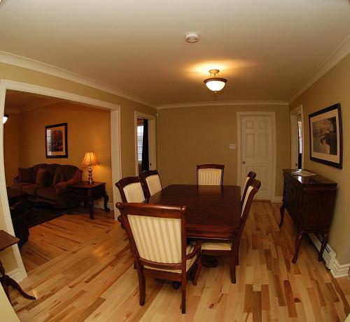 Spanish Bay Inn, CANADA in ซิดนีย์ (NS)