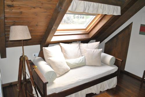 2 twin beds, 2 sofa beds