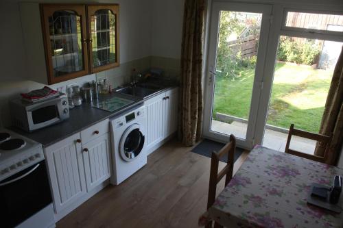 кухня, Inver bay apartment in Fearn