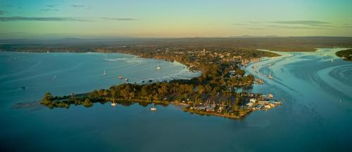 Tin Can Bay Motel