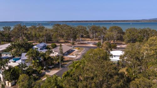 Tin Can Bay Motel