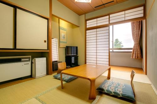 Akoya Kaikan Set in a prime location of Yamagata, Akoya Kaikan puts everything the city has to offer just outside your doorstep. Both business travelers and tourists can enjoy the propertys facilities and service