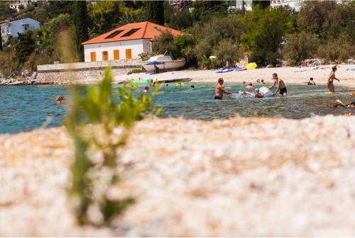 Piscina Apartments