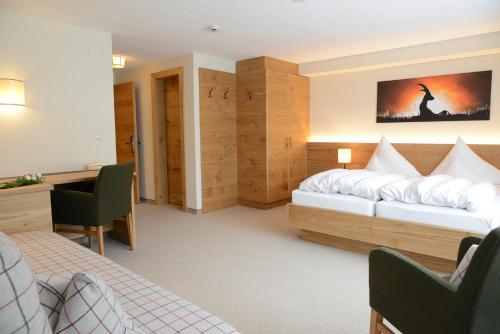 Triple room, deluxe, balcony