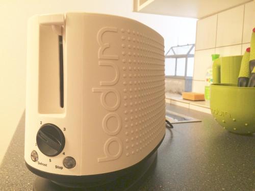 In Swiss Home - Rathaus from 1284 historical Apartment - image 8