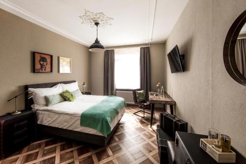 room detail thumbnail 0