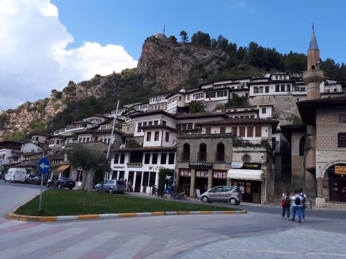 Экстерьер, Hotel Omer in Берат