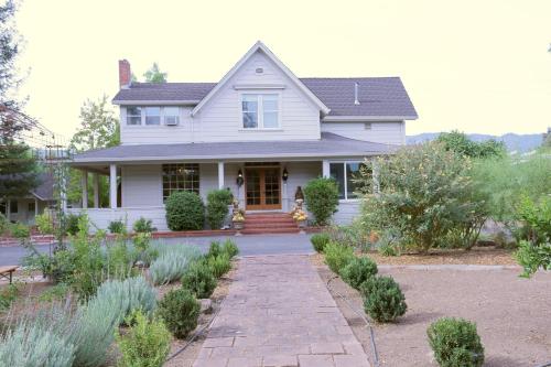 B&B Saint Helena - Napa Farmhouse Inn - Bed and Breakfast Saint Helena