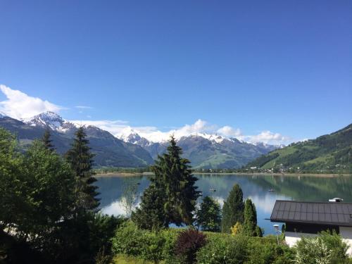 Apartment LAKE and MOUNTAIN View - by Z-K-H Rentals