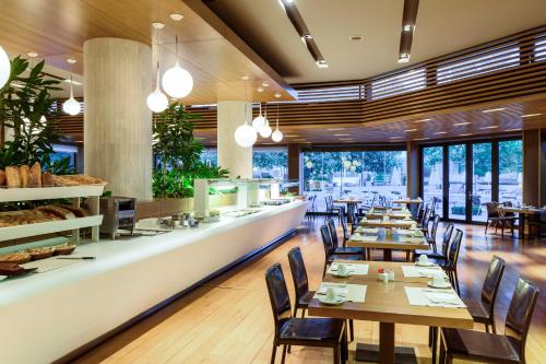 ห้องอาหาร, อเล็กซานเดอร์ บีช โฮเทล แอนด์ สปา (Alexander Beach Hotel & Spa) in แอเล็กซานดรูพอลี