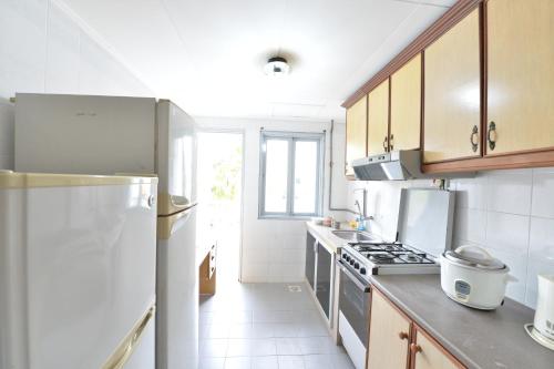 Kitchen, Kijal Family Apartment Home by AH in Kijal