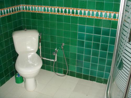 Bathroom, Villa Azaiiza, rez de jardin in Chatt Mariem