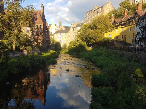 Dean Village - Lovely 2 Bed In Picturesque Dean Village With Balcony And Private Parking, , Edinburgh and the Lothians