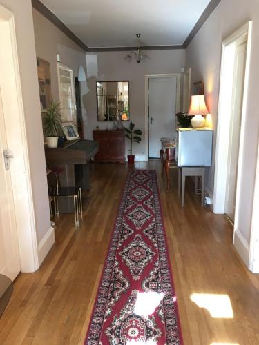 Blackburn Villa B&B - image 6
