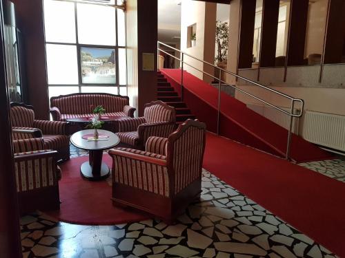 Park Hotel - image 8