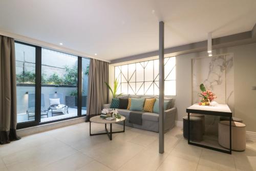 47 Luxury Suites - image 5