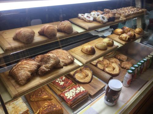 Einrichtungen, Vesuvius Luxury Suites near Santa Maria dellAnimPurgatorio Ad Arco Kirche