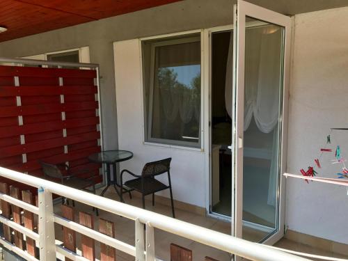 Well Hotel - image 14