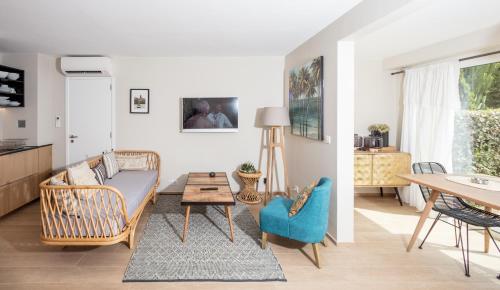 Studios 10 & 11 BY HOTEL DES LICES - image 3