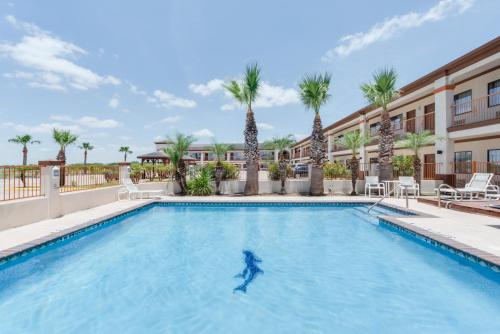 Piscina, Lone Star Inn - San Benito/Harlingen in San Benito (TX)